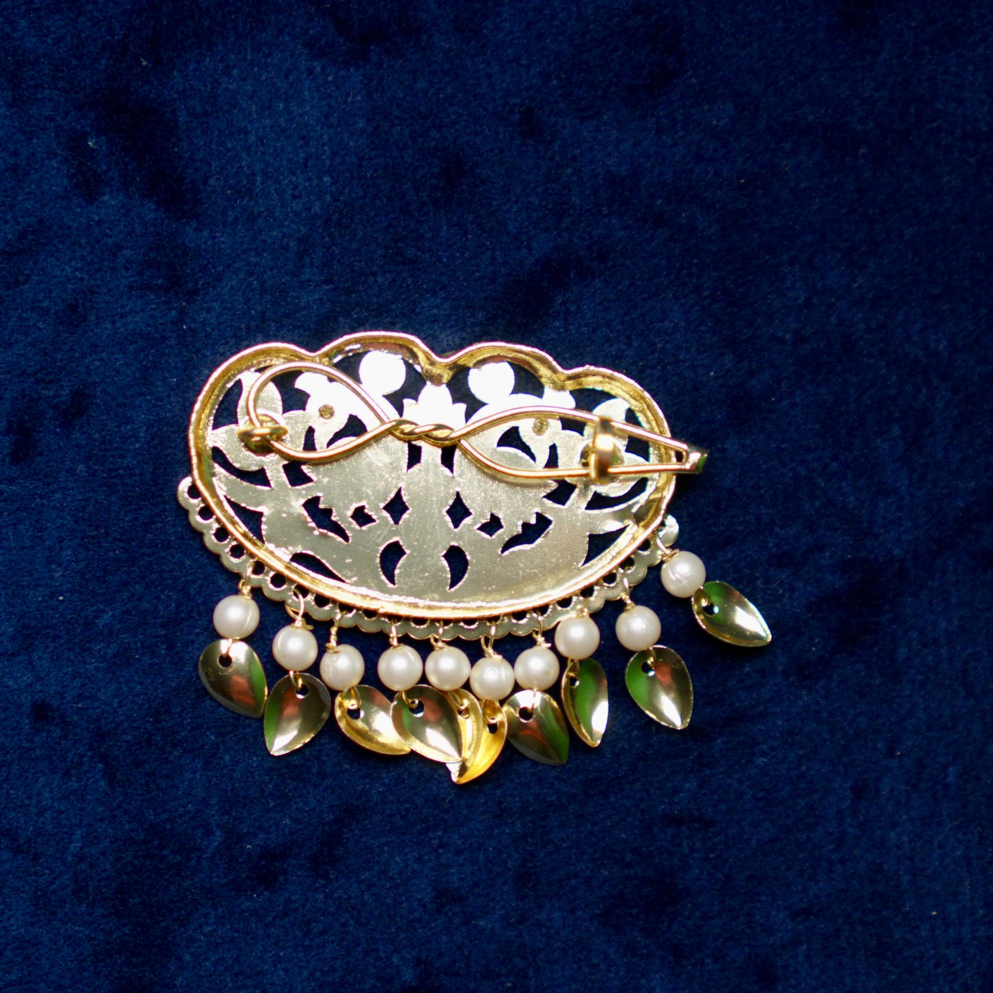 Gold Finished Morni Pippal Patti Hair Clips