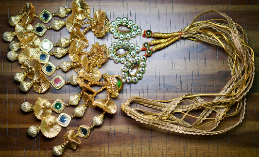 Kundan Mirror Punjabi Paranda with Golden Tassels