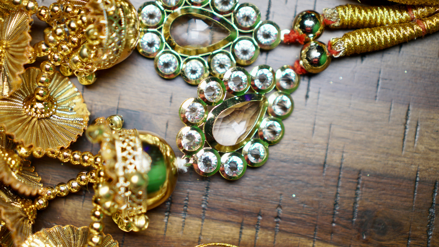 Kundan Mirror Punjabi Paranda with Golden Tassels