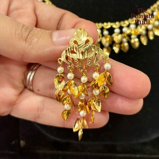 Gold Finished Pippal Patti Necklace Set