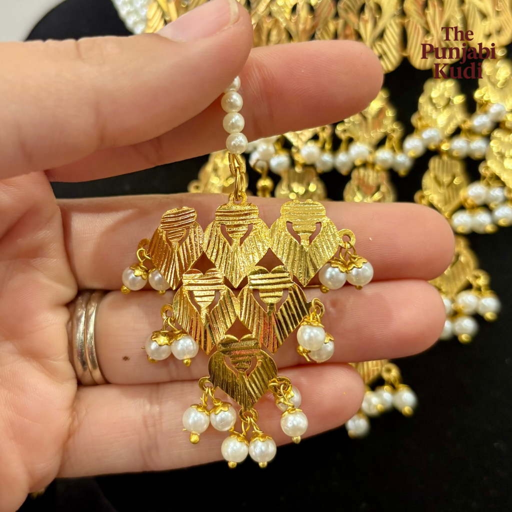 Virsa Pearl Gold Finished Choker & Earing Set