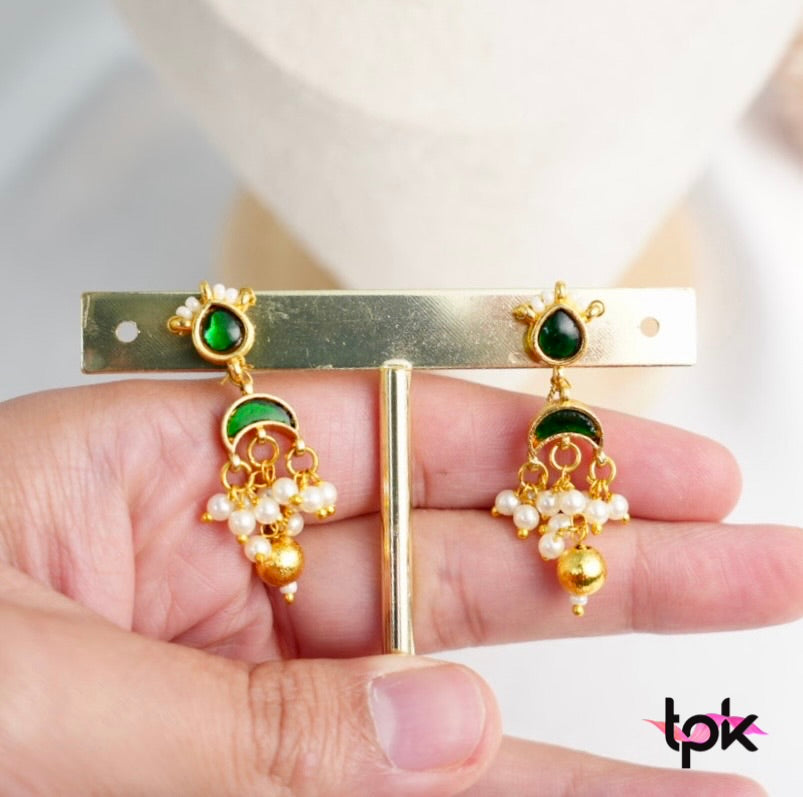Pachi Kundan Chand Choker Set with Earrings
