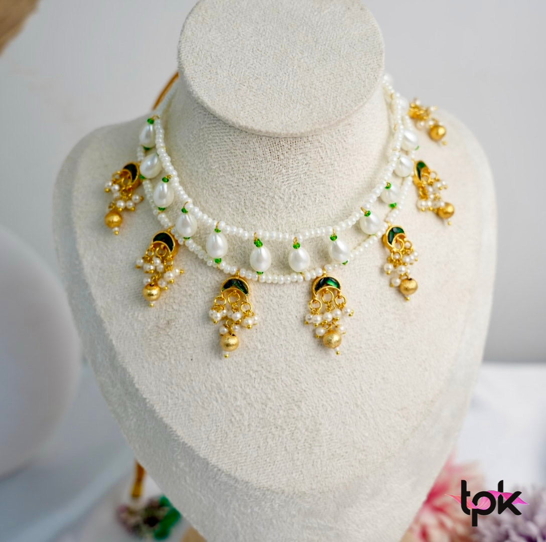 Pachi Kundan Chand Choker Set with Earrings