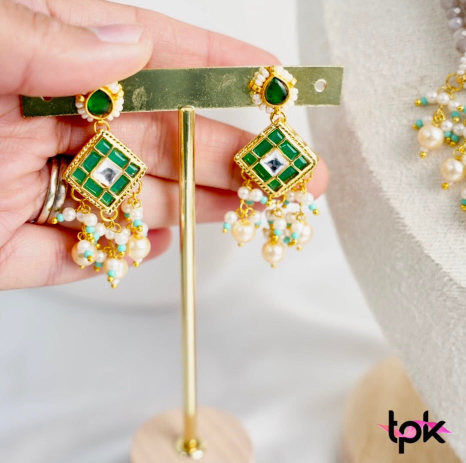 Pachi Kundan Choker Set with Earrings