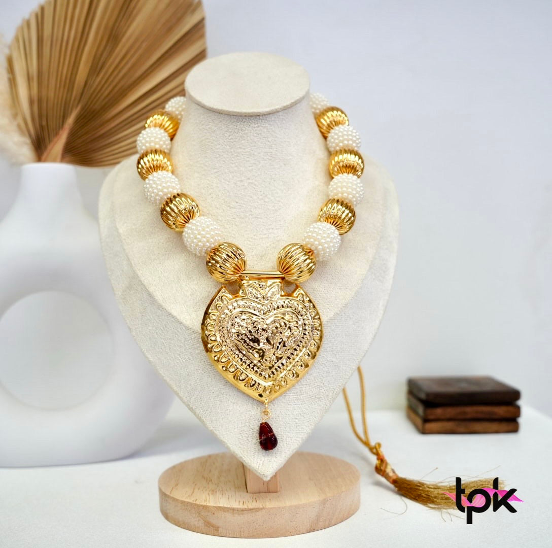 King Kaintha Necklace (Gold and Pearl)