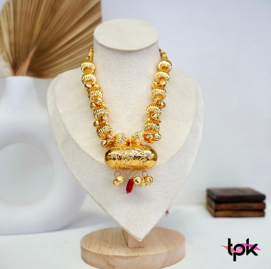 Taweet Kaintha Necklace