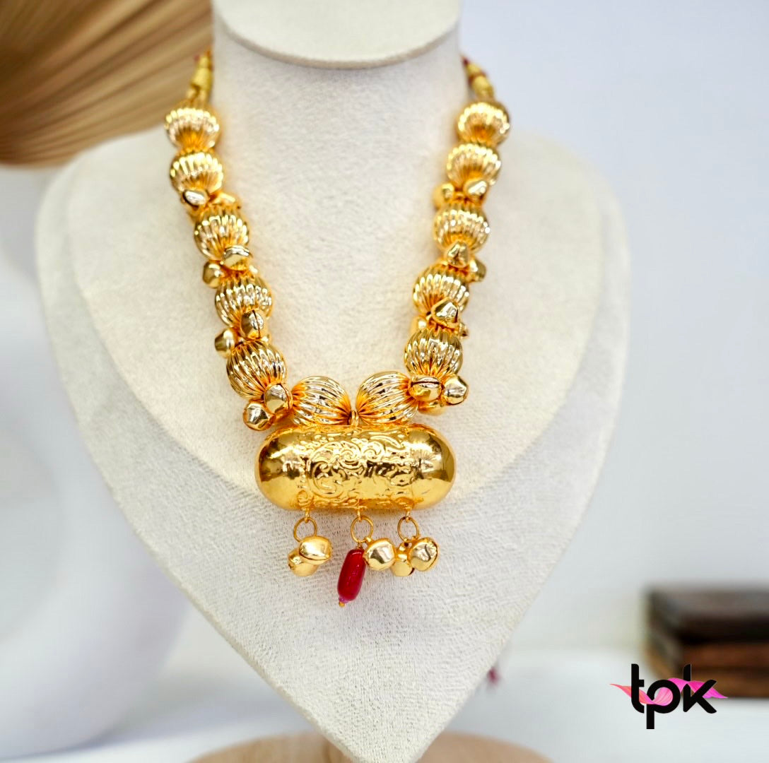 Taweet Kaintha Necklace