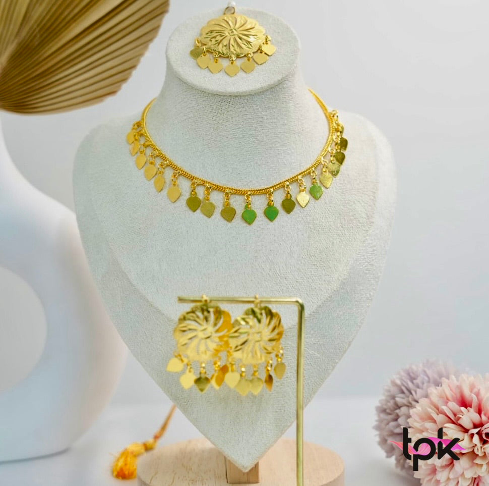 Golden Heart Drop Necklace Set