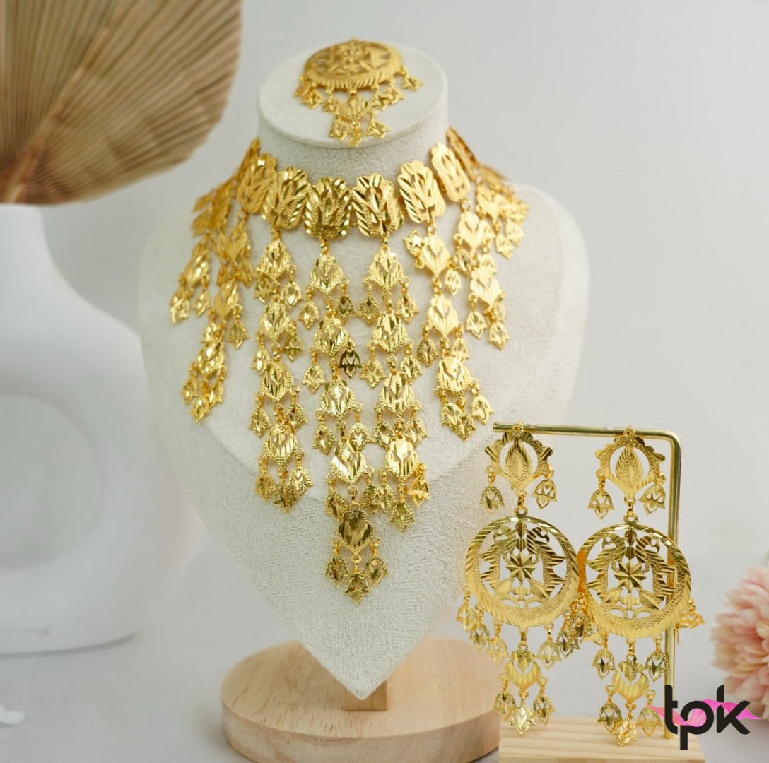 Virsa Gold Finished Choker & Earing Set