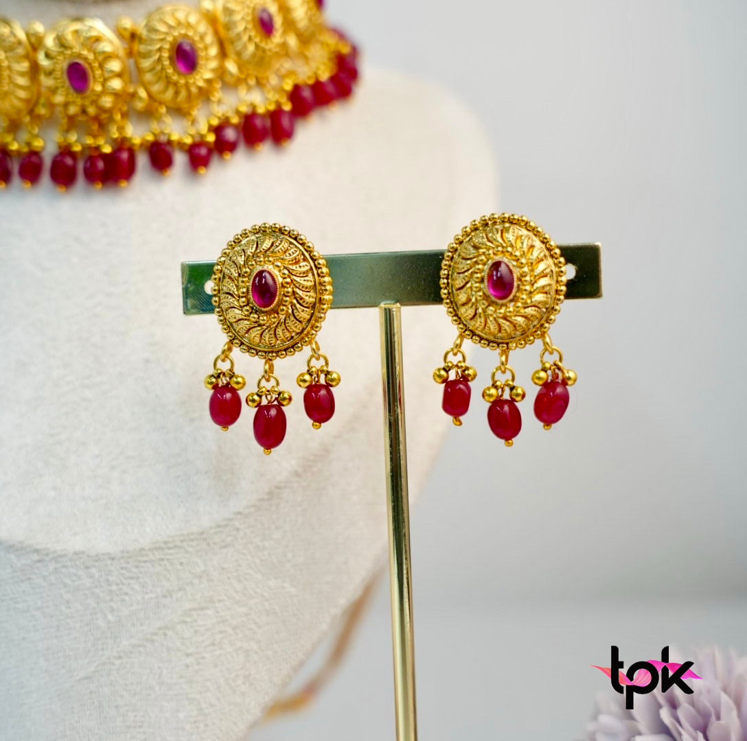Gold Plated Traditional Choker set with Stud Earrings (Copper Base)