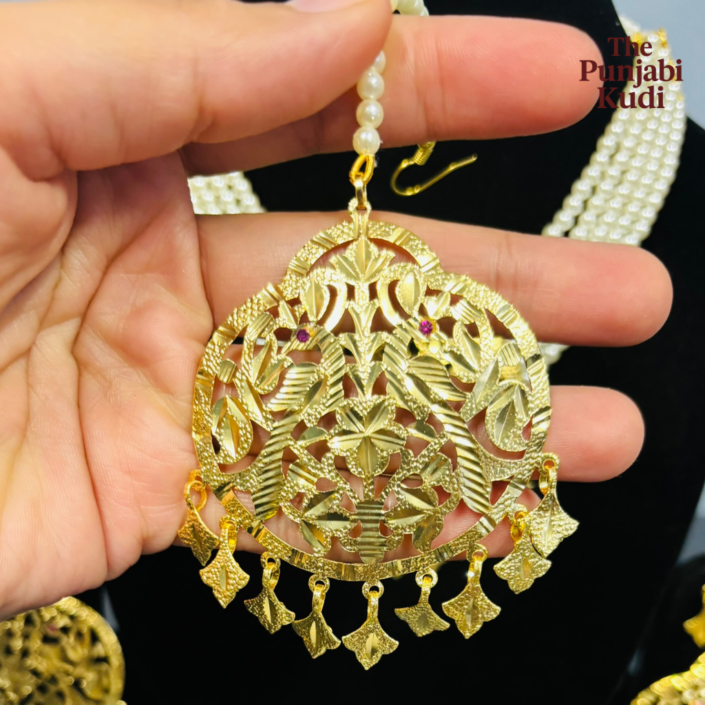 Patra Traditional Punjabi Pippal Patti Choker Set