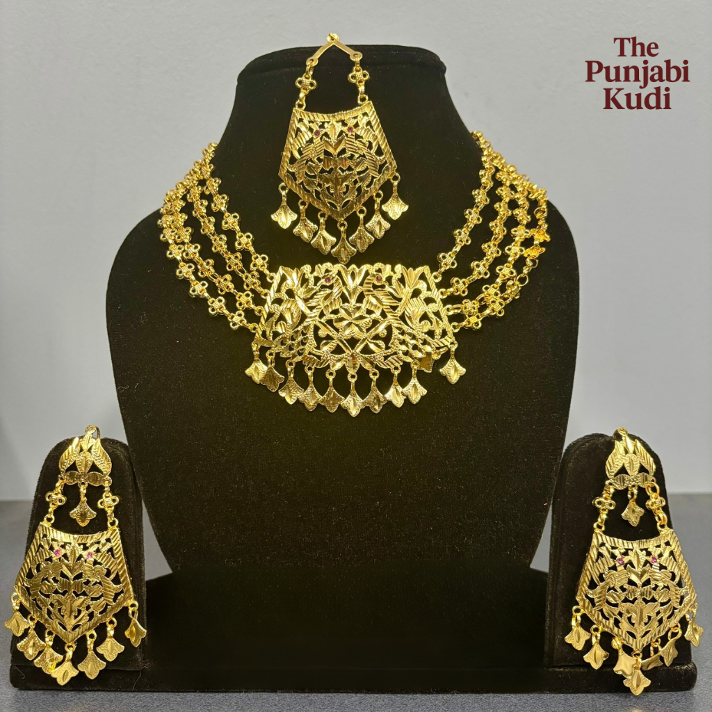 Gold Finished Pippal Patti Choker Set